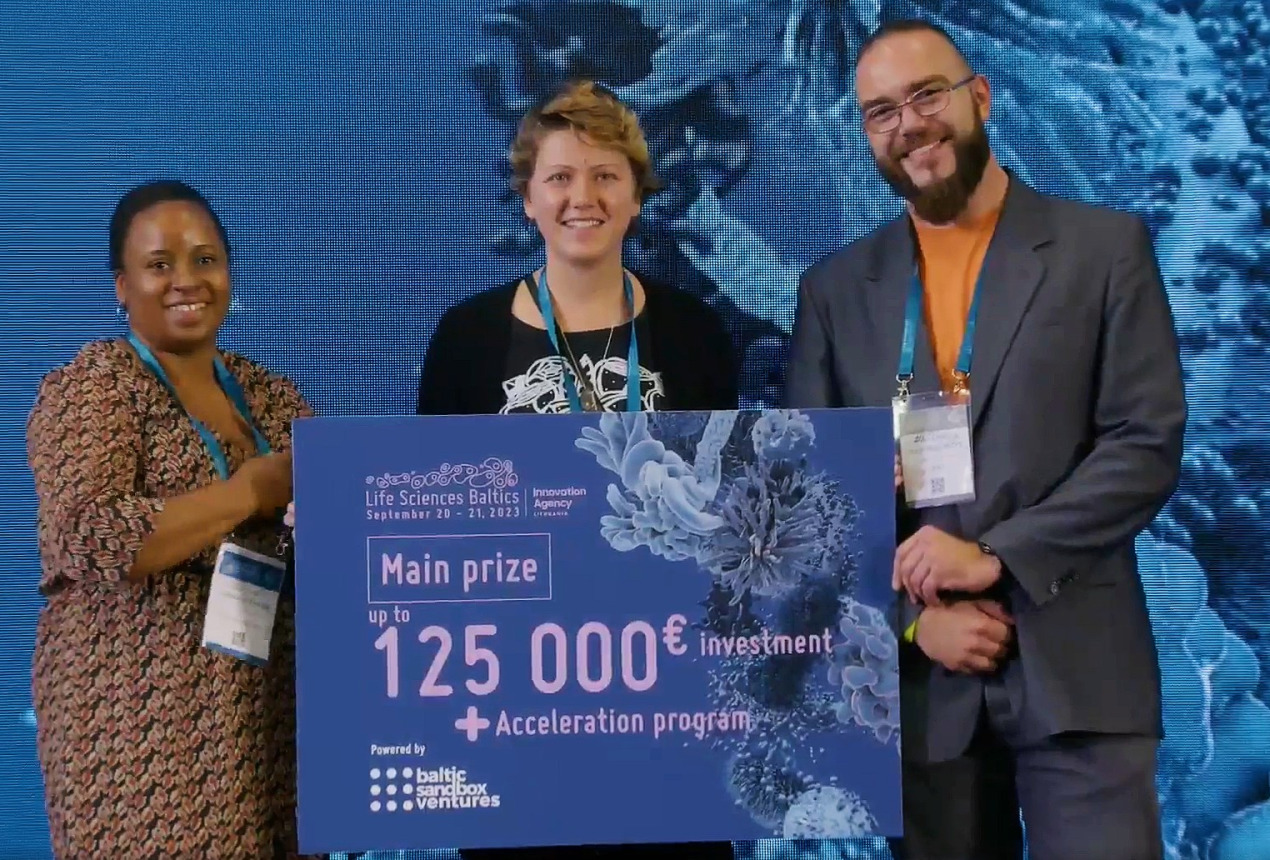 From left: PhD student Pamela Rivera, Sandra Goldbreih, CEO of Baltic Sandbox Ventures and PhD student Kasparas Kižys. Screenshot from the video of Life Sciences Baltics Facebook page