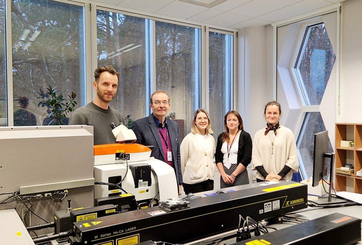 Dr. Martynas Talaikis, habil. dr. Gediminas Niaura, dokt. Gytautė Sirgėdaitė, dr. Sonata Adomavičiūtė-Grabusovė ir dr. Lina Mikoliūnaitė. FTMC nuotrauka